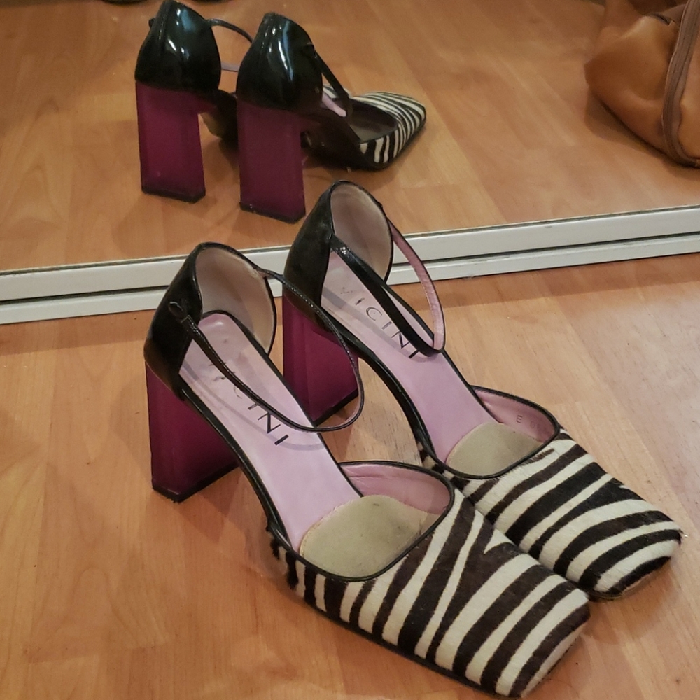 Vintage Italian designer pumps